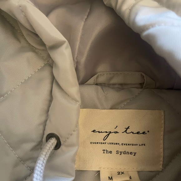 Evy’s Tree The Sydney Quilted 3/4 Length Silver Coat - Picture 2 of 7